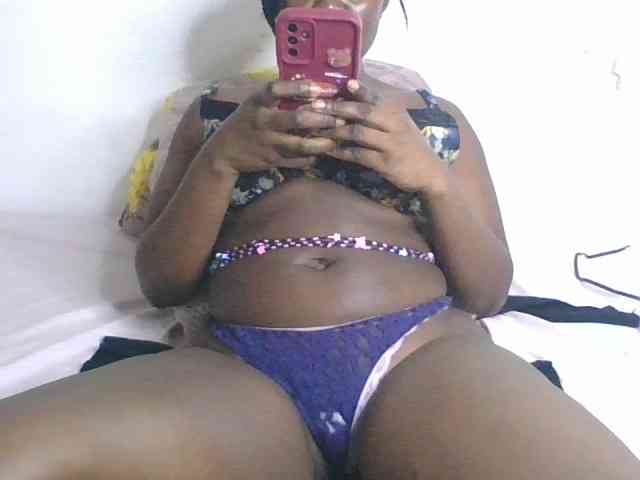 Freaky-ebonie webcam
