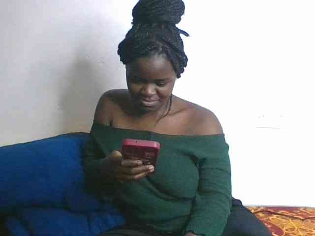 Freaky-ebonie webcam