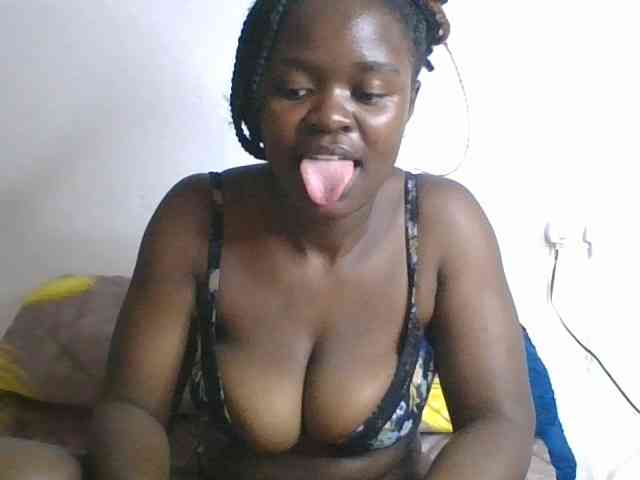 Freaky-ebonie webcam
