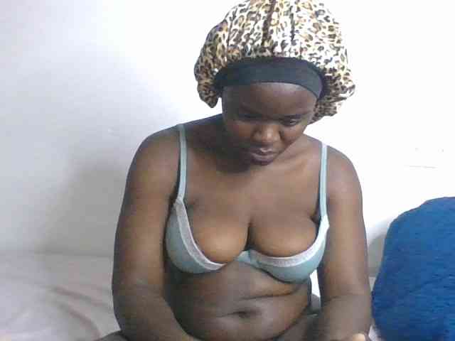 Freaky-ebonie webcam
