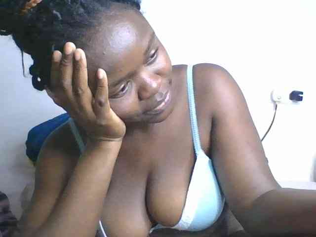 Freaky-ebonie webcam