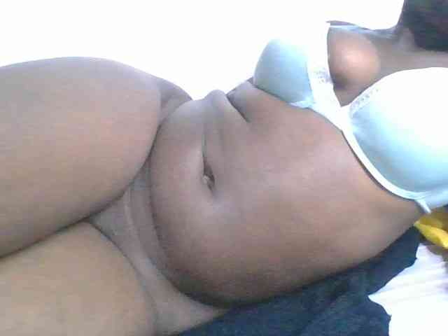Freaky-ebonie webcam