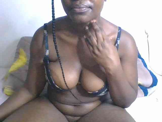 Freaky-ebonie webcam