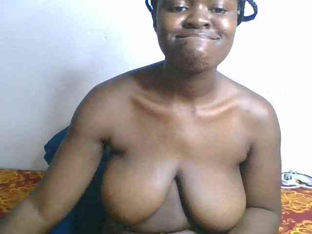 Freaky-ebonie webcam