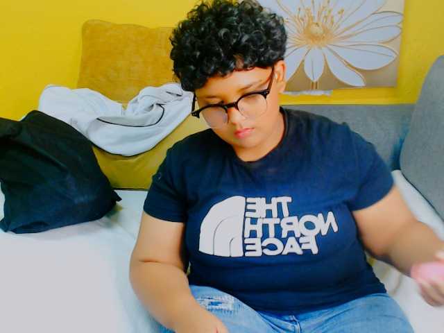 IndianFoxyXXX Live Cam on BongaCams and RICams