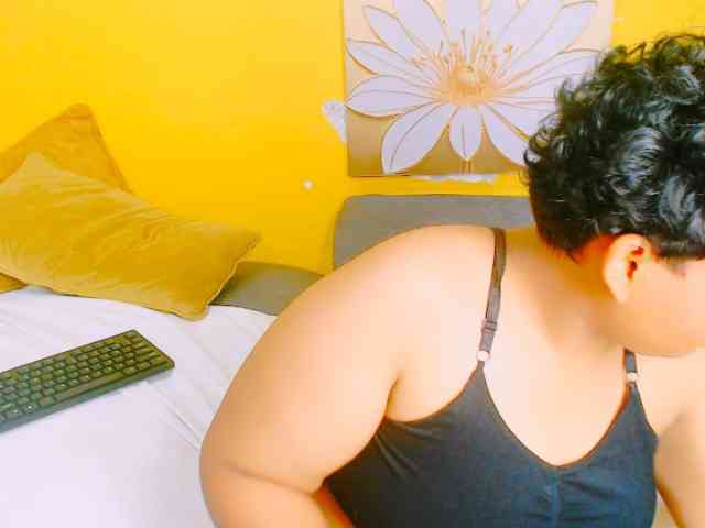 IndianFoxyXXX webcam