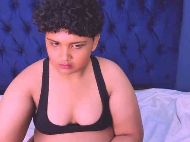 IndianFoxyXXX webcam