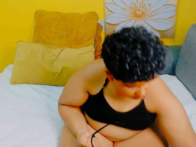 IndianFoxyXXX webcam