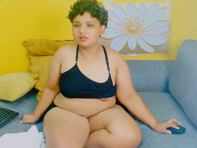IndianFoxyXXX webcam