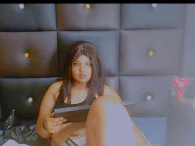 IndianFoxyXXX webcam