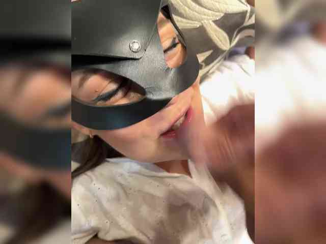 strip chat ArtemLy13