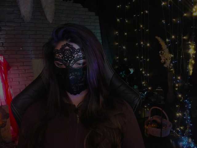 Li-Drago's BongaCams show and profile