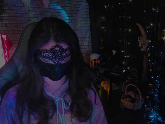 Li-Drago's BongaCams show and profile