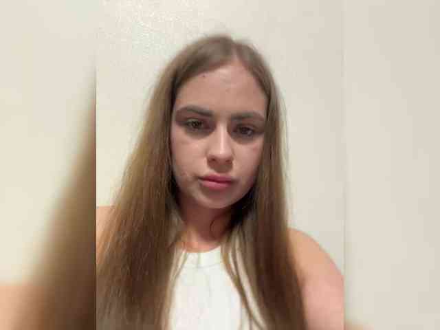 Essie-Kathrynne2114 webcam