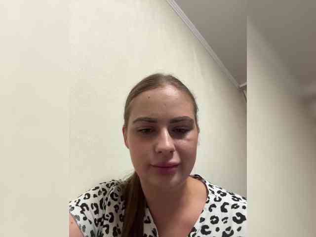 Essie-Kathrynne2114 webcam