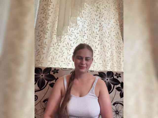 Essie-Kathrynne2114 webcam
