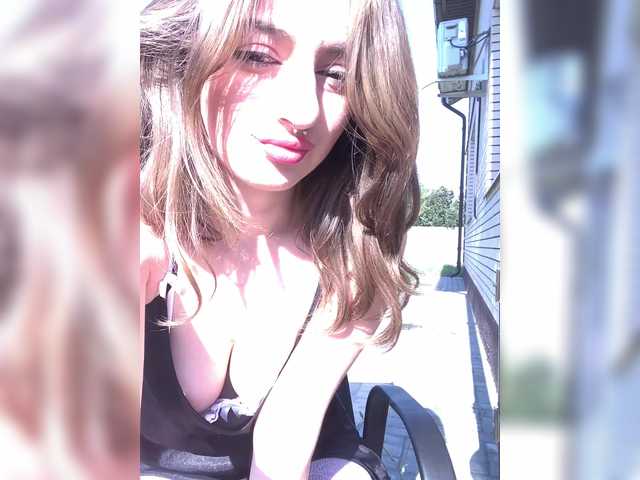 Sex chat gratuit in direct cu AnoraMelody pe BongaCams