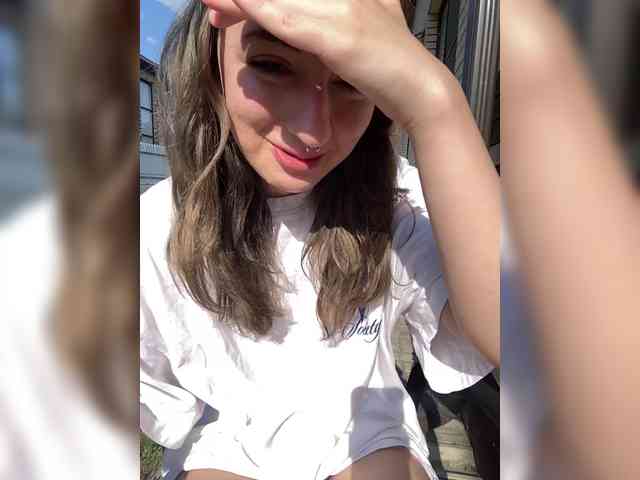 AnoraMelody Live Webcam on BongaCams