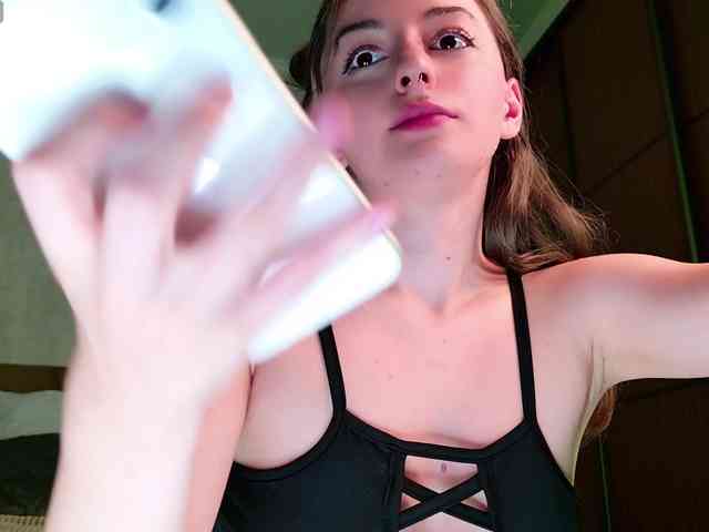AnoraMelody webcam