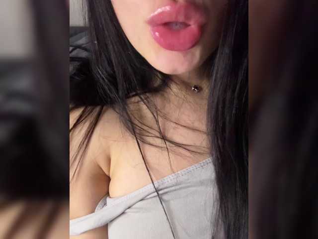 -little--minxxx-'s BongaCams show and profile