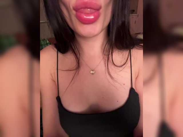 -little--minxxx-'s BongaCams show and profile