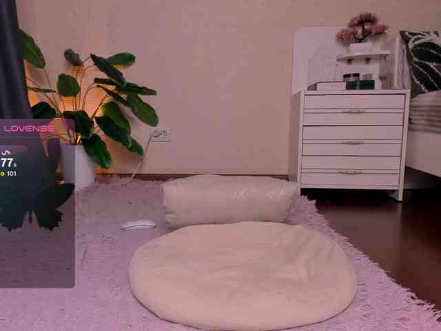 reyniri Live Webcam on BongaCams