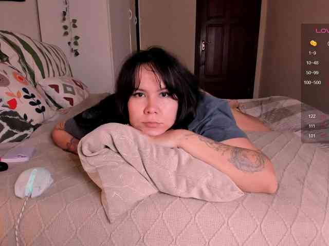 esrdytfugyiuho webcam