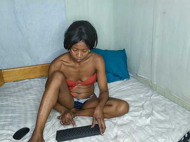 AmelieAndJames0919's BongaCams show and profile