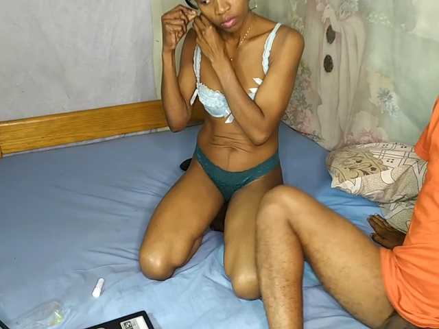 AmelieAndJames0919's BongaCams show and profile