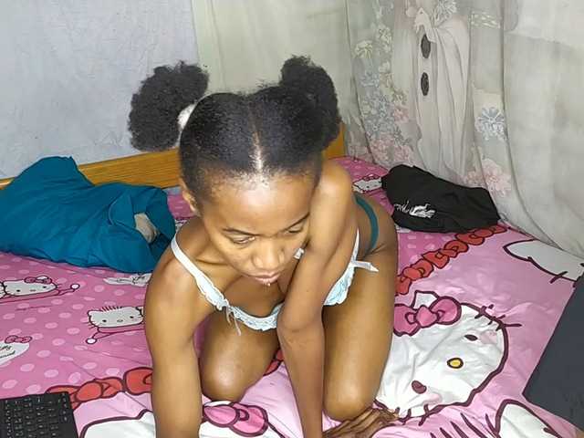 AmelieAndJames0919's BongaCams show and profile