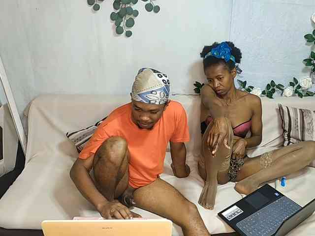 AmelieAndJames0919 webcam