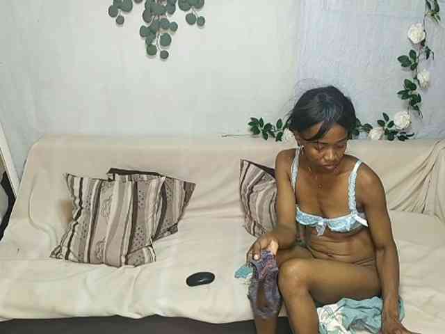 AmelieAndJames0919 webcam