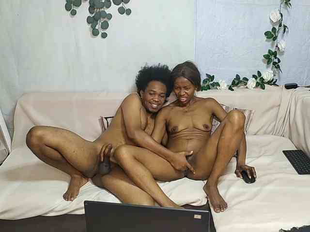 AmelieAndJames0919 webcam