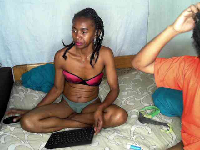 AmelieAndJames0919 webcam