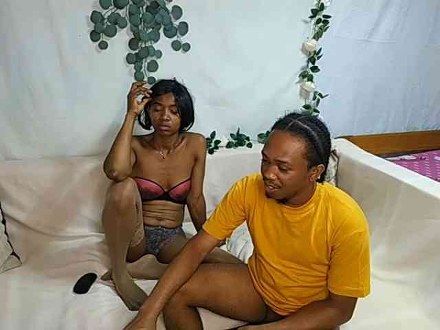 AmelieAndJames0919 webcam