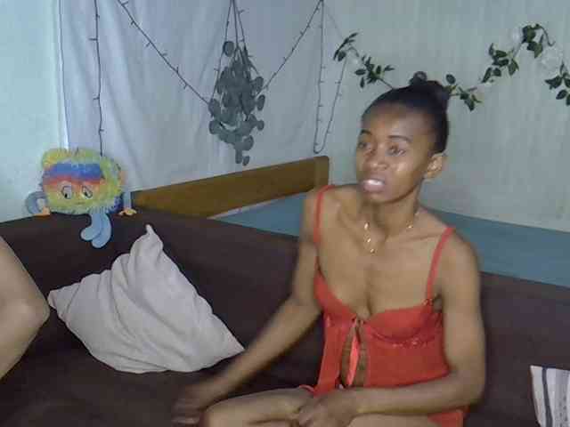 AmelieAndJames0919 webcam