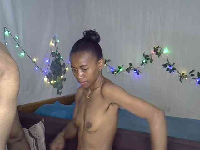 AmelieAndJames0919 webcam