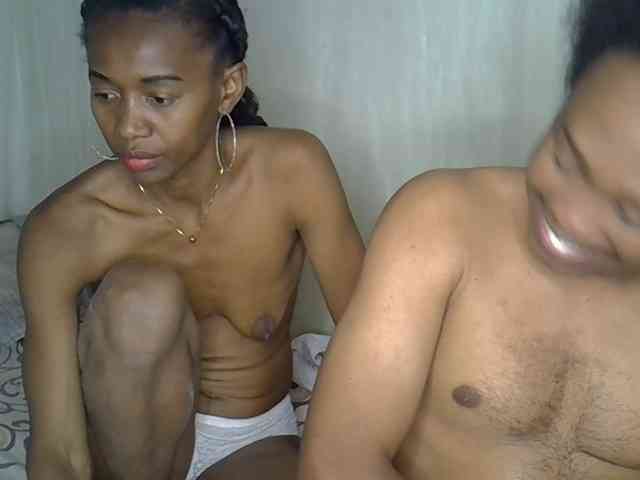 AmelieAndJames0919 webcam