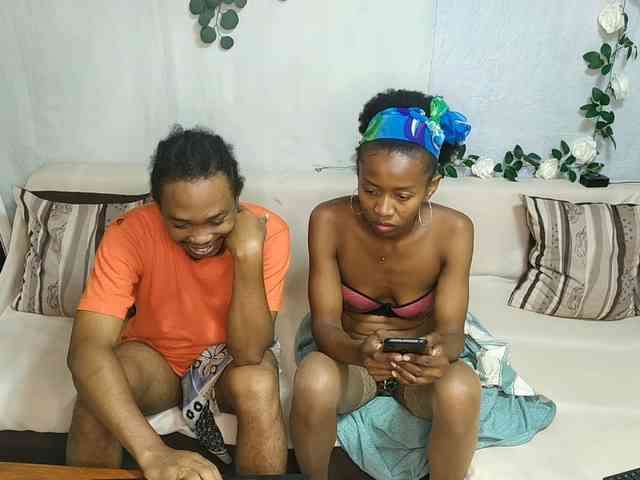 AmelieAndJames0919 webcam