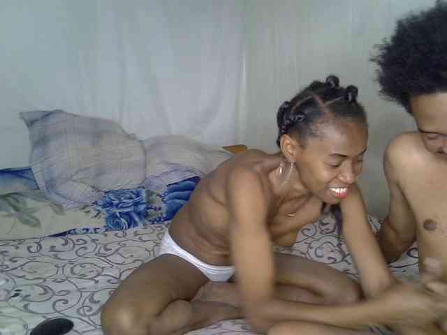 AmelieAndJames0919 webcam