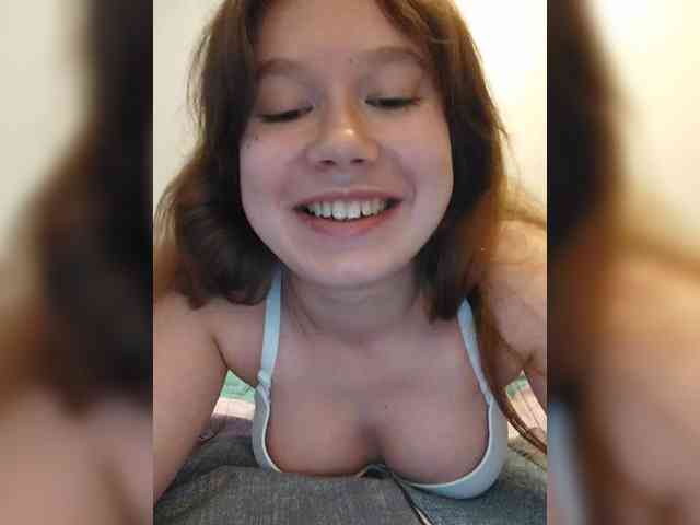 Avocadic22 webcam