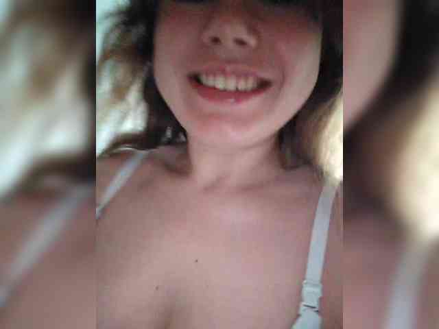 Avocadic22 webcam