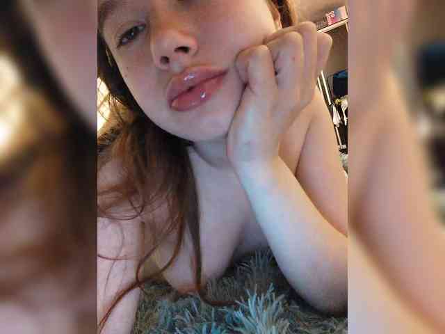 Avocadic22 webcam