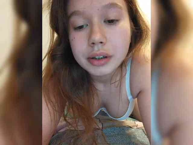 Avocadic22 webcam