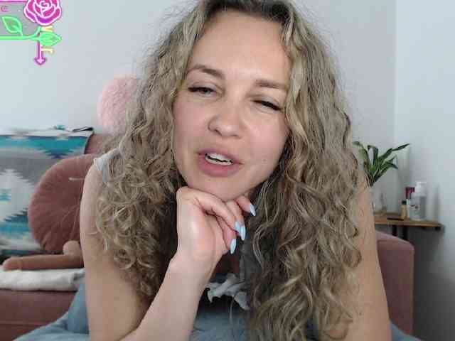 Sonyaxbelle webcam