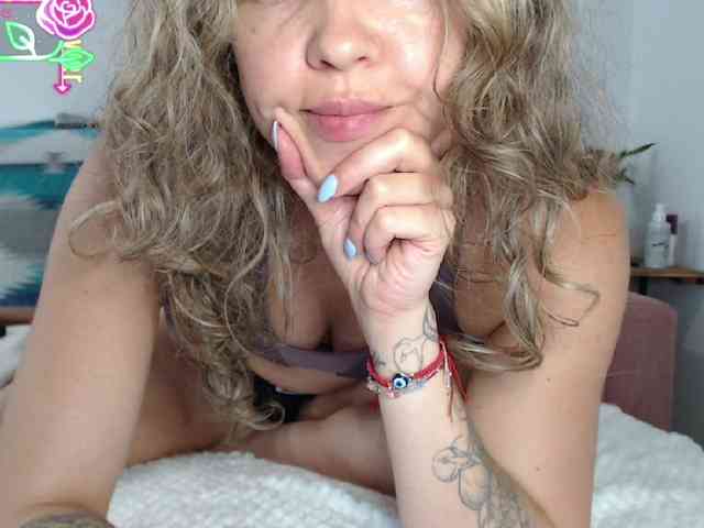 Sonyaxbelle webcam