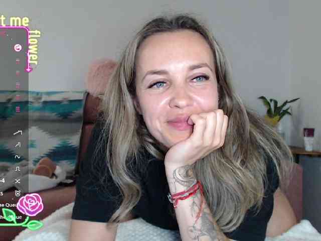 Sonyaxbelle webcam