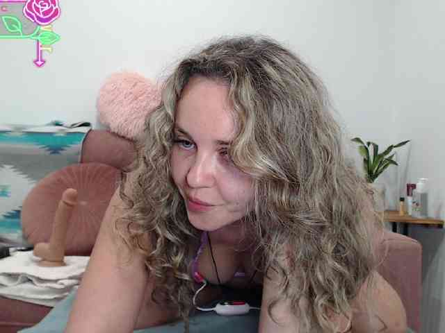 Sonyaxbelle webcam