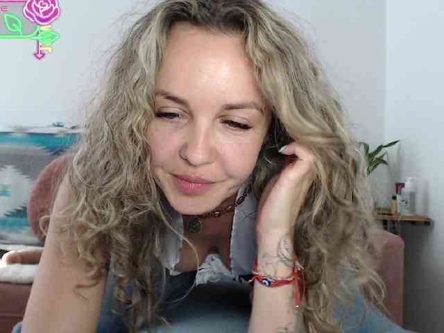Sonyaxbelle webcam