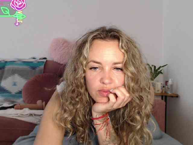 Sonyaxbelle webcam